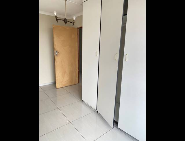 5 BEDROOM FLAT FOR SALE IN SUNNYSIDE